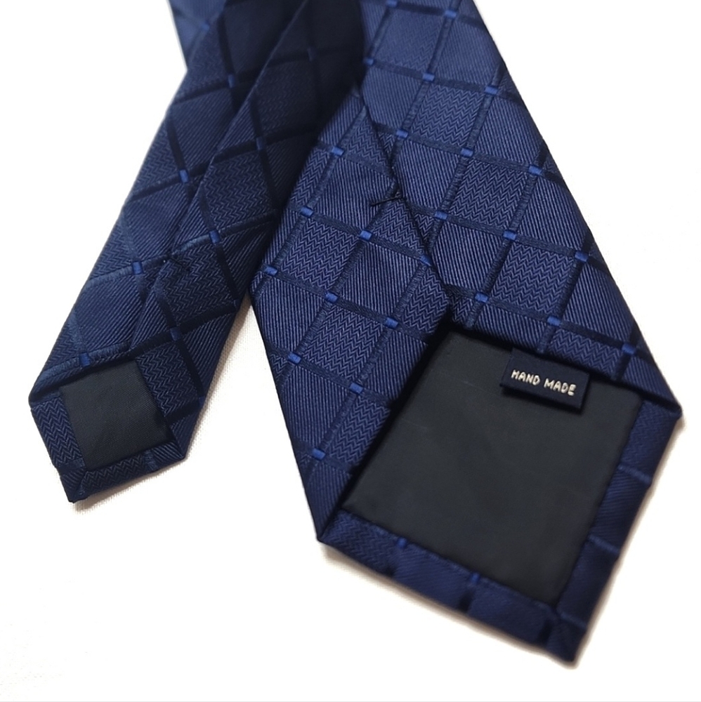 Diamond Necktie - Picture 7 of 15
